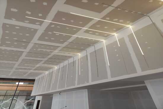 Artibat rénovation aménagement cloisons faux plafonds ba13 peinture éléctricité climatisation